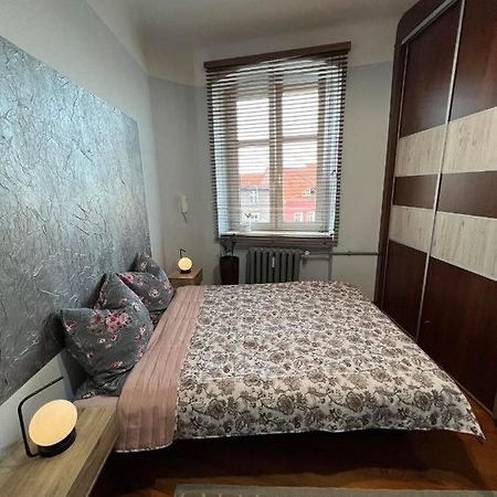 Jednosci Hostel ジェロナ・グラ エクステリア 写真